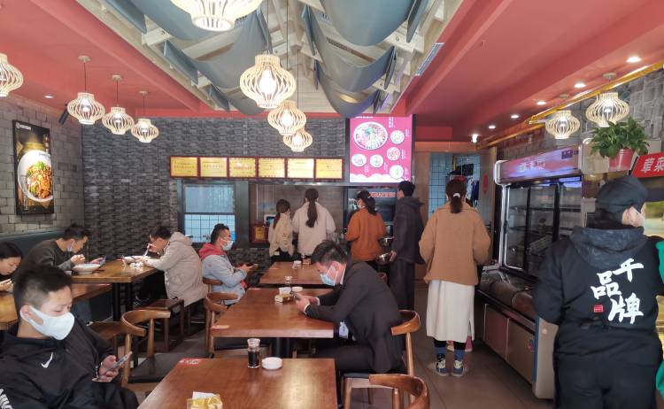 冒菜店經(jīng)營(yíng)：餐飲同行打價(jià)格戰(zhàn)怎么辦？
