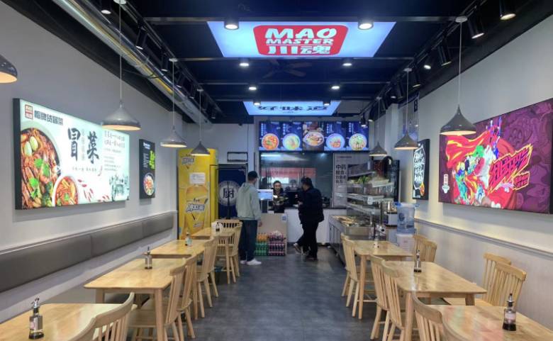 怎樣才能讓冒菜店內(nèi)的顧客更多？