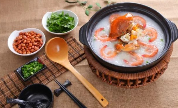 冒菜店與粥店，誰擁有更高的利潤？