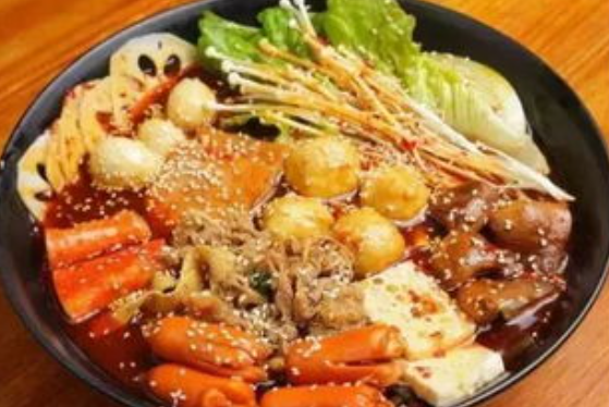 經(jīng)營(yíng)冒菜店怎樣才能吸引消費(fèi)者