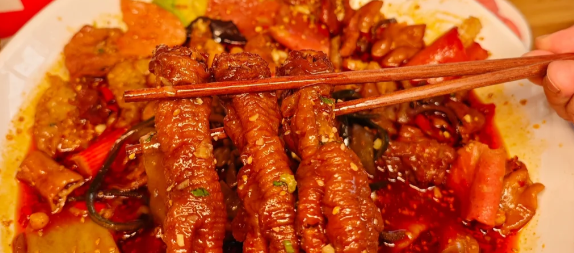 開冒菜店到底賺不賺錢？帽牌貨冒菜來告訴你